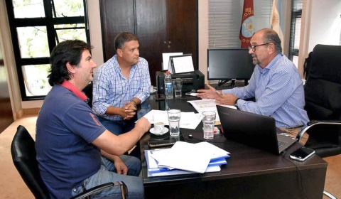 El ministro Camacho se reúne con directivos de la Cámara Salteña de la Construcción