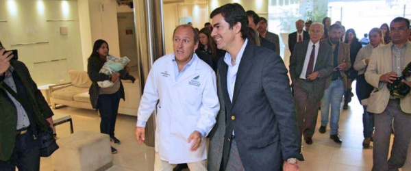 Macedo asiste a la inauguración de la UCI de la clínica privada del exsuegro de Urtubey