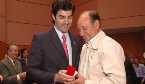 Reconocimiento oficial a los empleados públicos de Salta que cumplen 25 años de servicio