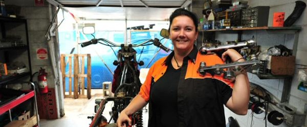 Plazas vacantes en el curso de mecánica de motos de la Escuela de Artes y Oficios