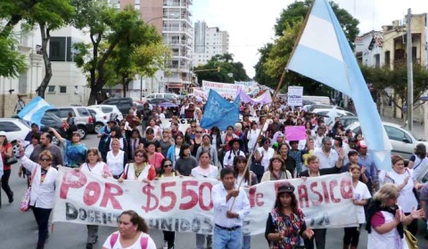 Aunque el conflicto permanece abierto, los docentes de Salta deciden levantar la huelga