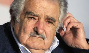 El presidente Mujica llama 'manga de viejos hijos de puta' a las autoridades de la FIFA