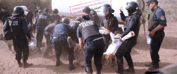 Detienen en Buenos Aires a 35 activistas de Greenpeace