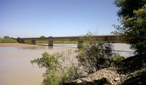 Funcionarios salteños y paraguayos evalúan las obras del río Pilcomayo
