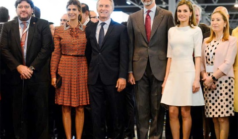 Macri acompaña a los reyes de España en la inauguración de ARCOmadrid