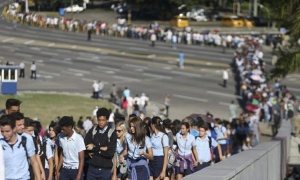 Los cubanos despiden a Castro en la Plaza de la Revolución