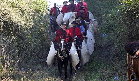 Cabalgata a la Quebrada de la Horqueta en homenaje al General Martín Miguel de Güemes