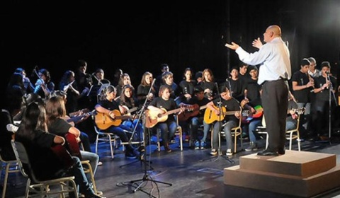 Concierto de la Orquesta Popular Tradicional Andina presenta en la Casa de la Cultura