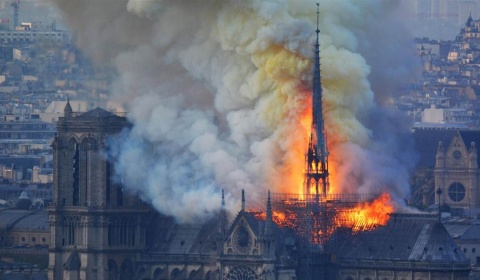 Expertos de la UNESCO, listos para ayudar a Francia a rescatar y reconstruir Notre Dame