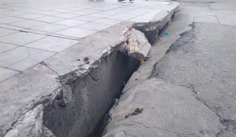 Fiscales 'preventivos' mandan a tapar el agujero abierto en una céntrica esquina de Salta