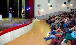Miguel Isa participa en el ciclo MotivAcción en Orán