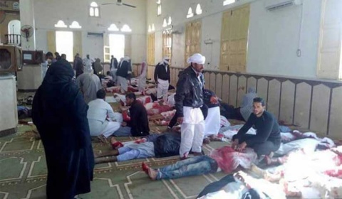 Al menos 200 muertos en un ataque a una mezquita en Egipto