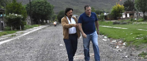 Gustavo Sáenz supervisa obras municipales en la zona norte de Salta