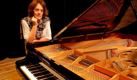 Concierto de la Orquesta Sinfónica de Salta con la pianista María Fernanda Bruno