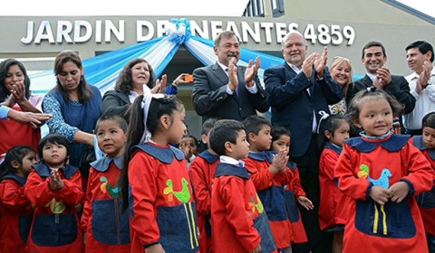 Jardines de infantes 'no penales' para niños hijos de reclusas