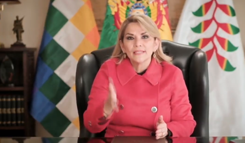 La presidenta de Bolivia denuncia el 'acoso sistemático y abusivo del gobierno kirchnerista'