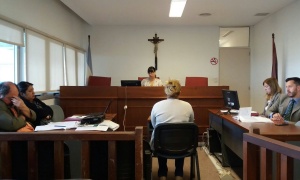 Un tribunal colegiado de Salta juzga la presunta violación de una menor de edad durante una fiesta de fin de año