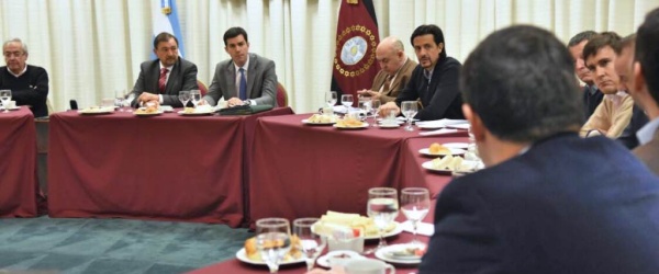 ¿Qué pinta el diputado Matías Posadas en una reunión de gabinete 'ampliado'?