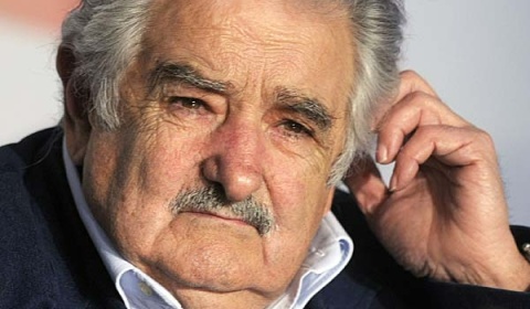 El presidente Mujica llama 'manga de viejos hijos de puta' a las autoridades de la FIFA