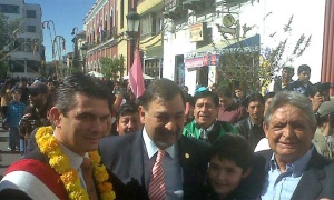 Miguel Isa representa a Salta en la asunción del Alcalde de Tarija