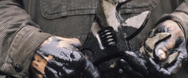 Más de la mitad de los trabajadores se exponen a riesgos físicos