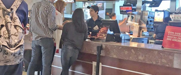 Ofrecen cuarenta puestos de trabajo en una empresa de comidas rápidas de Salta