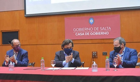 Sáenz firma el acta de 'inicio de obra' para pavimentar un tramo de la ruta 51 y anuncia obras para Salta