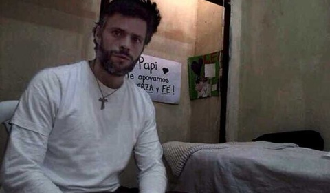 Leopoldo López sale de la cárcel y pasa a arresto domiciliario 'por problemas de salud'