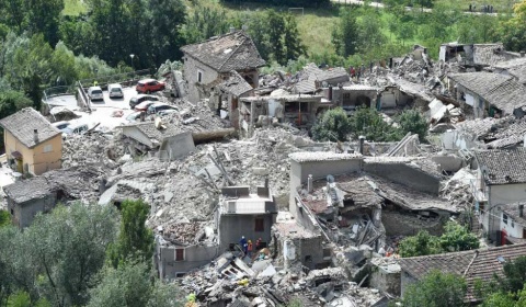 Ya suman 38 los muertos por el terremoto en Italia