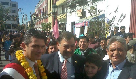 Miguel Isa representa a Salta en la asunción del Alcalde de Tarija