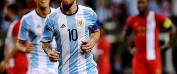 La Selección Argentina enfrenta esta noche a la de Paraguay por las eliminatorias