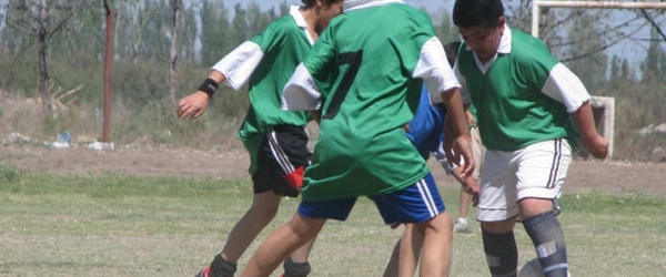 Segundo encuentro del torneo juvenil de fútbol 'Tarjeta Roja al Paco'