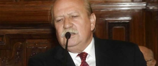 En la retirada, más disparos sobre la Justicia