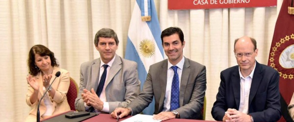 Urtubey y el Banco Macro hacen negocio con las necesidades de los inundados de Salta
