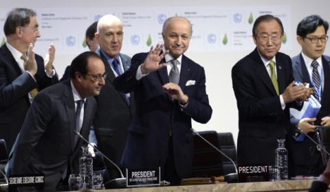 COP21: 'El mundo contiene la respiración y cuenta con nosotros', expresa Laurent Fabius