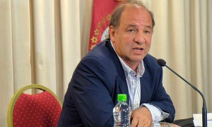 No es Villada el que debe renunciar