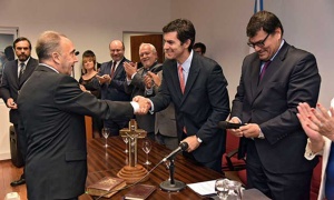 Carlos Martínez Frugoni jura su nuevo cargo de juez federal de Tartagal