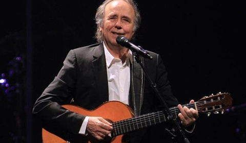Joan Manuel Serrat presenta en concierto 'Antología desordenada' en el Teatro Provincial de Salta