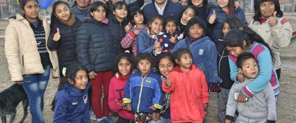 Sáenz visita el comedor infantil Marcelino Pan y Vino en Salta
