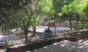 Una reja para proteger el acceso al cerro San Bernardo