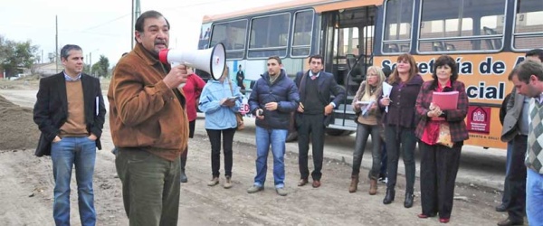 El 'gabinete móvil' de la Municipalidad de Salta se traslada a Barrio Grand Bourg