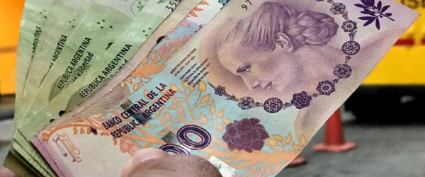 El dinero en efectivo es la principal forma de pago de los argentinos