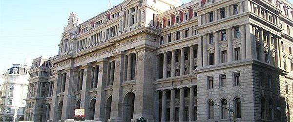 Polémica por la designación por decreto de dos jueces de la Corte Suprema de Justicia