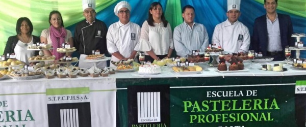 Cincuenta nuevos maestros pasteleros reciben sus diplomas en Salta