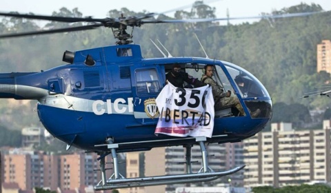 Un helicóptero robado ataca a tiros la sede del Tribunal Supremo en Caracas