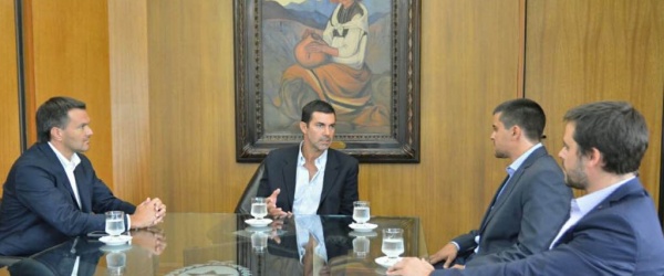 Si el mundo está contra Lucas Godoy, Lucas Godoy estará contra el mundo