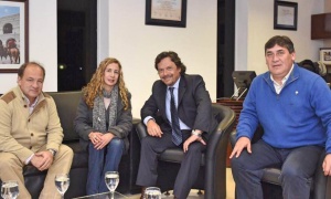 Sáenz recibe a exiliados venezolanos asistidos por la Municipalidad de Salta