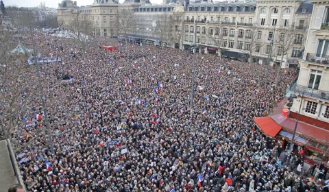 3,7 millones de personas salen a las calles de Francia en una manifestación 'sin precedentes'