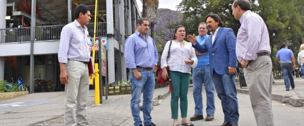 Gustavo Sáenz supervisa la marcha de las obras municipales en el Parque San Martín de Salta