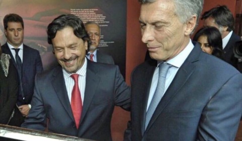 Mientras Sáenz se solidariza con las víctimas de la AMIA, sus aliados del FdT hacen causa común con Cuba